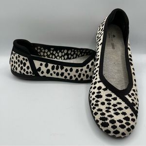 Clarks Womens Carly Wish Knit Ballet Flats White Black Cloudsteppers Size 10 W